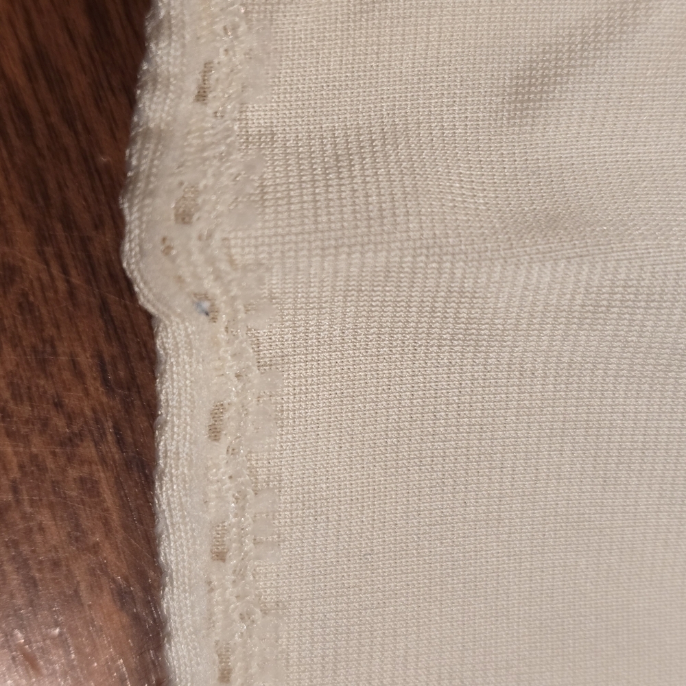 VTG Shadow Line 100% Nylon Ivory Half Slip - Picture 4 of 6